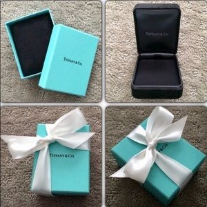 Tiffany’s & Co Necklace Jewelry Box Set